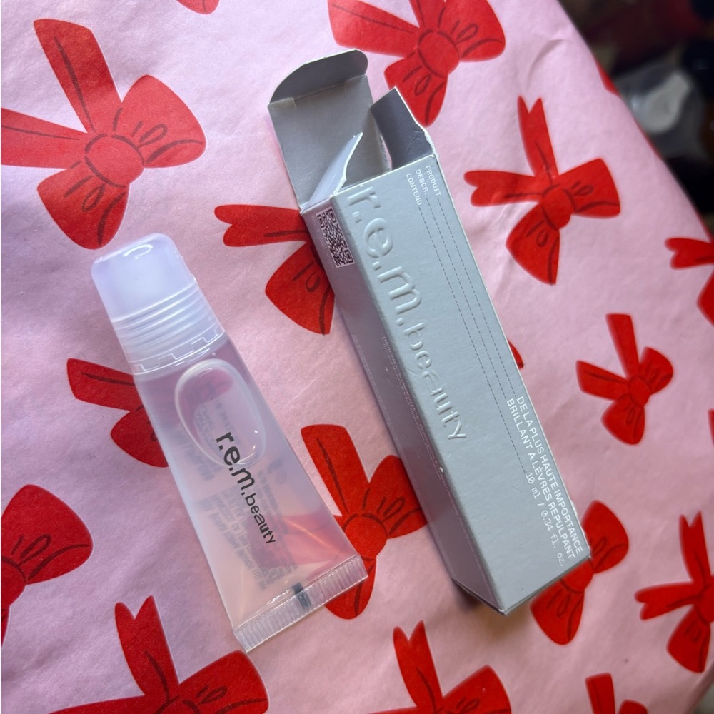 r.e.m. beauty Clear Lip Gloss